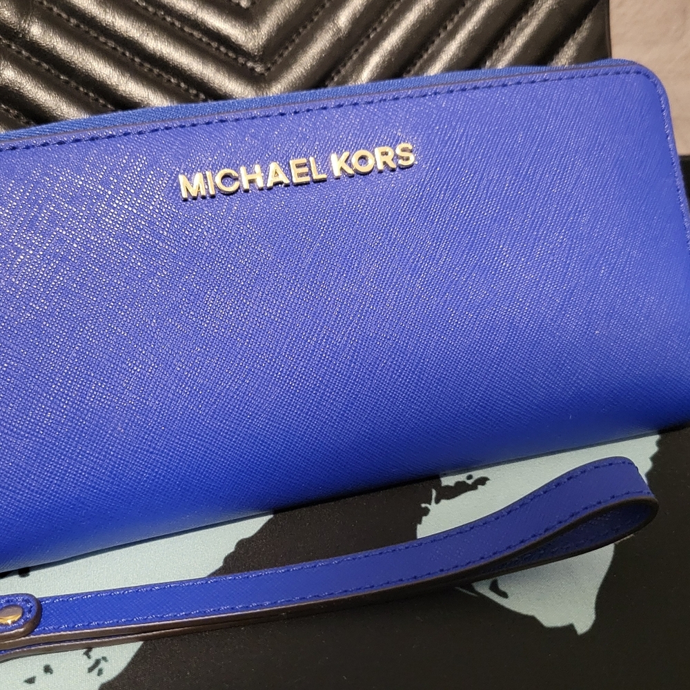 Michael Kors Blue Wallet